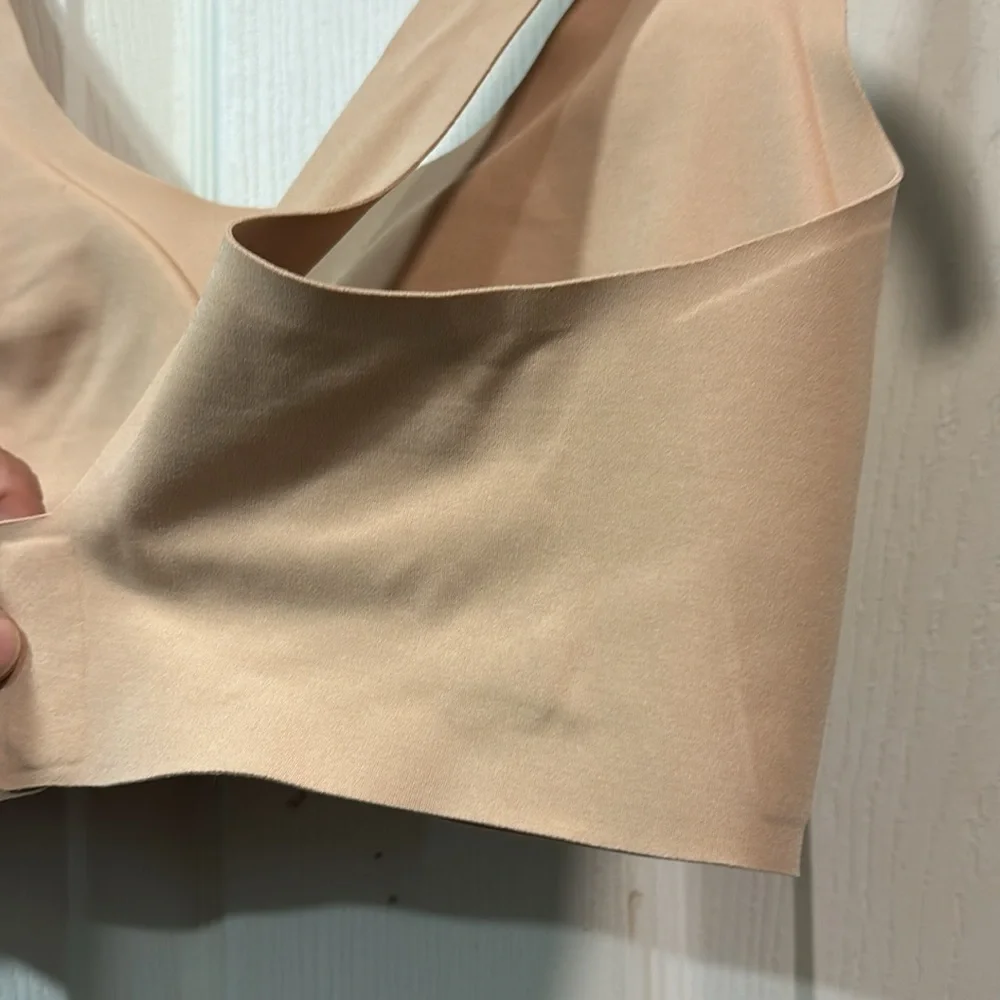 Like New! Le Mystère Smooth Shape Wireless Bra - Natural, size Small - Picture 8 of 13